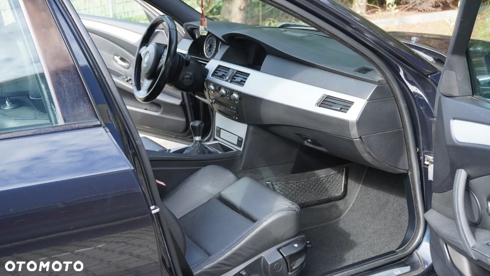 BMW Seria 5 520d - 13