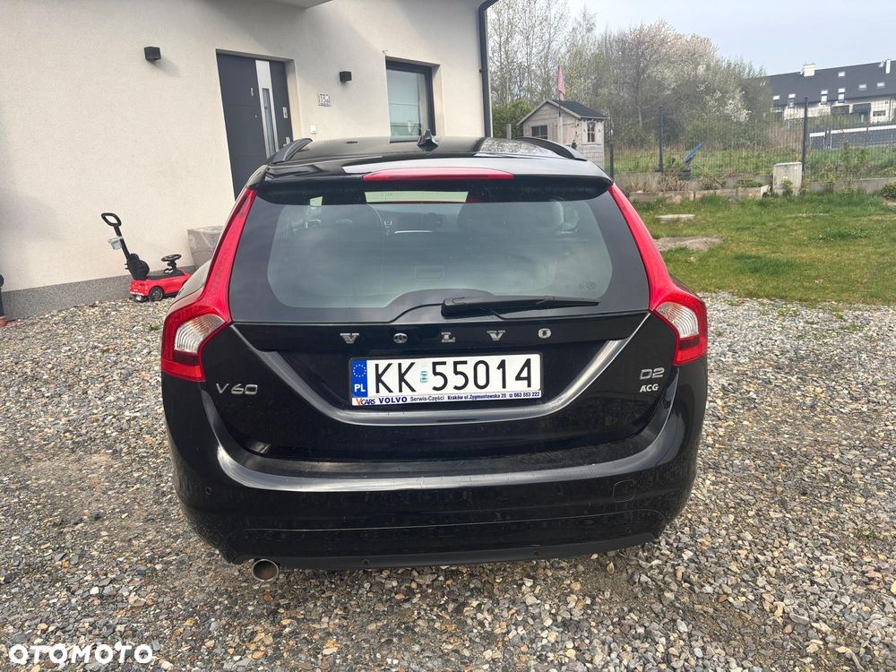 Volvo V60 D2 Drive-E Dynamic Edition (Kinetic) - 3