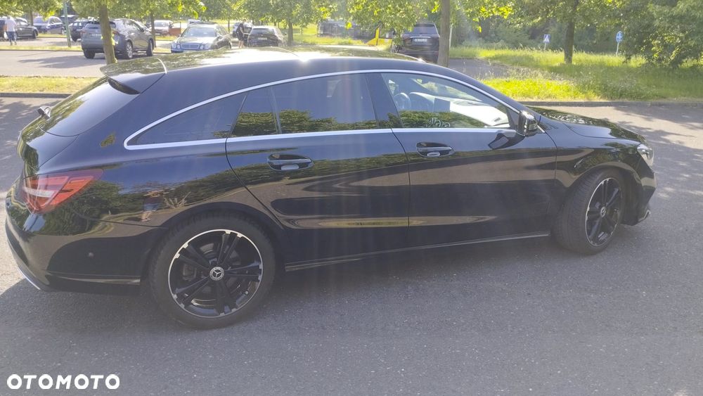 Mercedes-Benz CLA 180 7G-DCT - 7