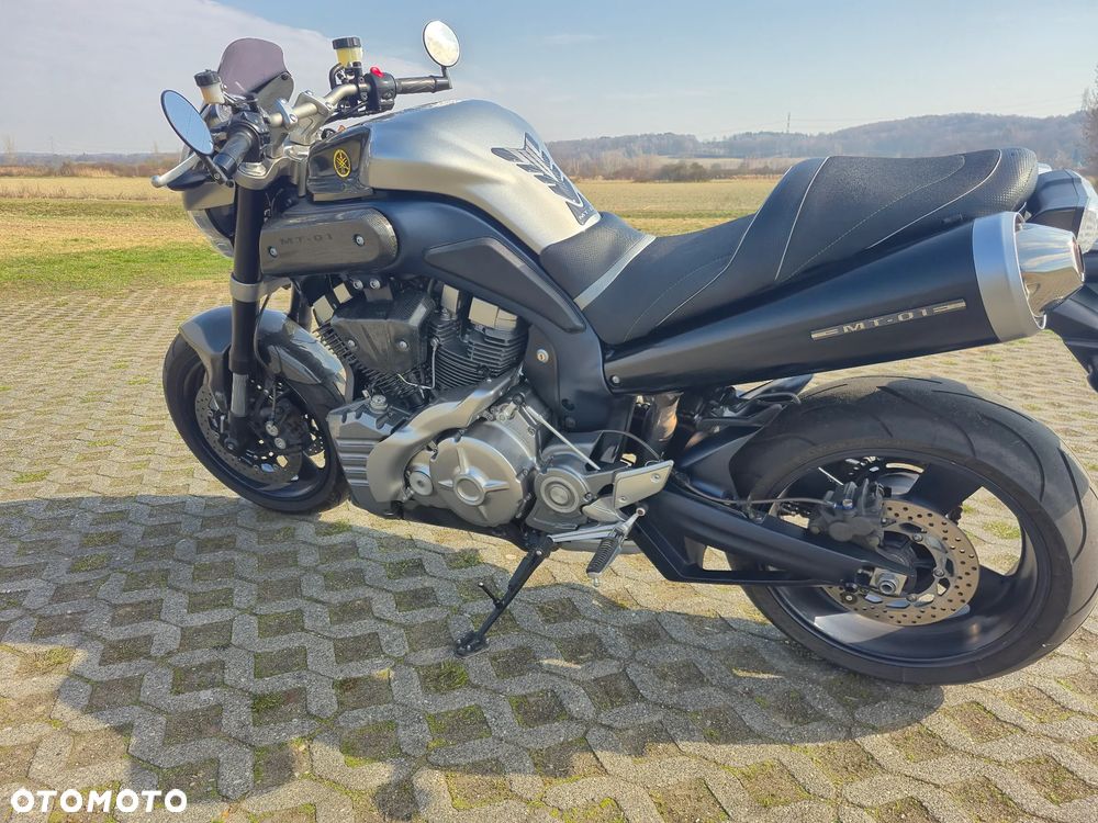 Yamaha MT - 2