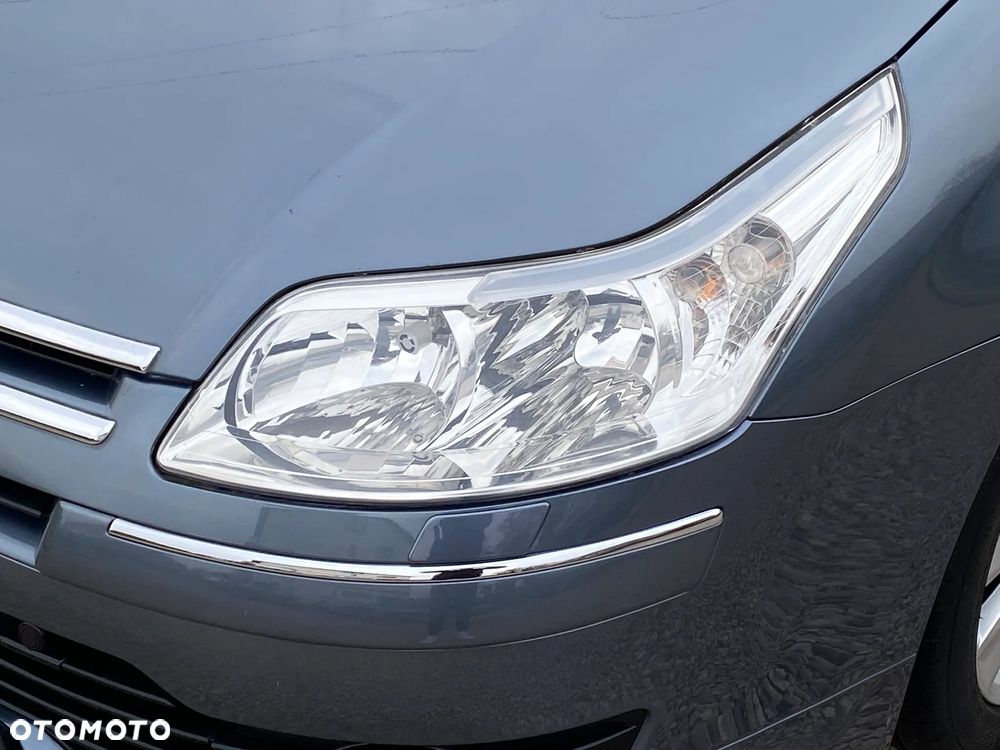 Citroën C4 1.6 16V Exclusive - 9
