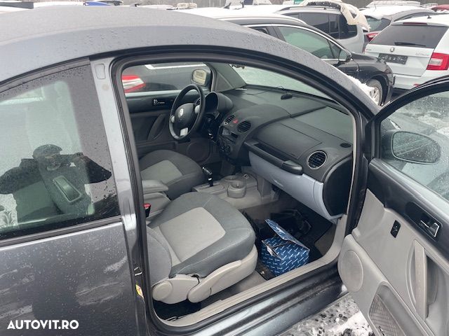 Dezmembrez Volkswagen New Beetle an 2008 1.6 Benzina Automat - 2