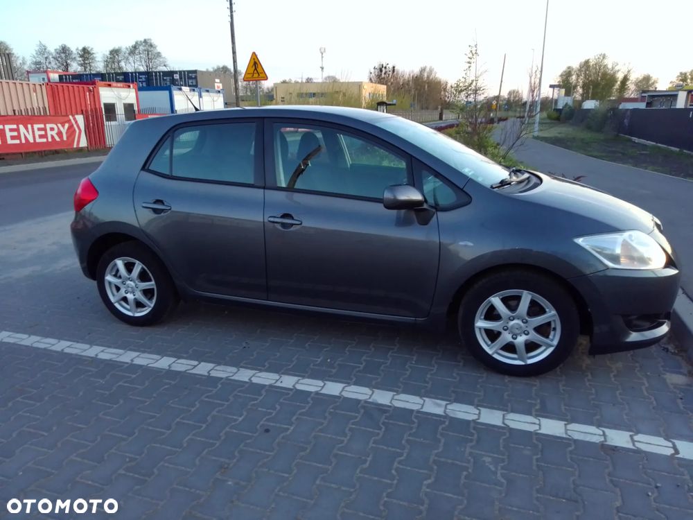 Toyota Auris 1.6 VVT-i Team - 4