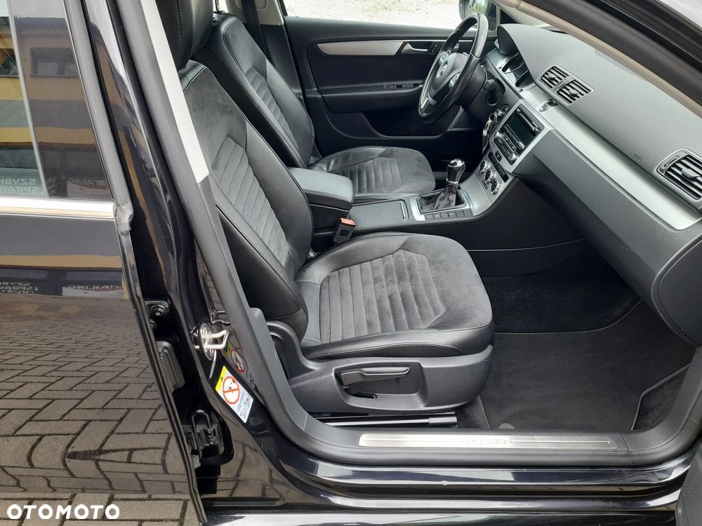 Volkswagen Passat Variant 1.4 TSI BlueMotion Technology R-Line - 14