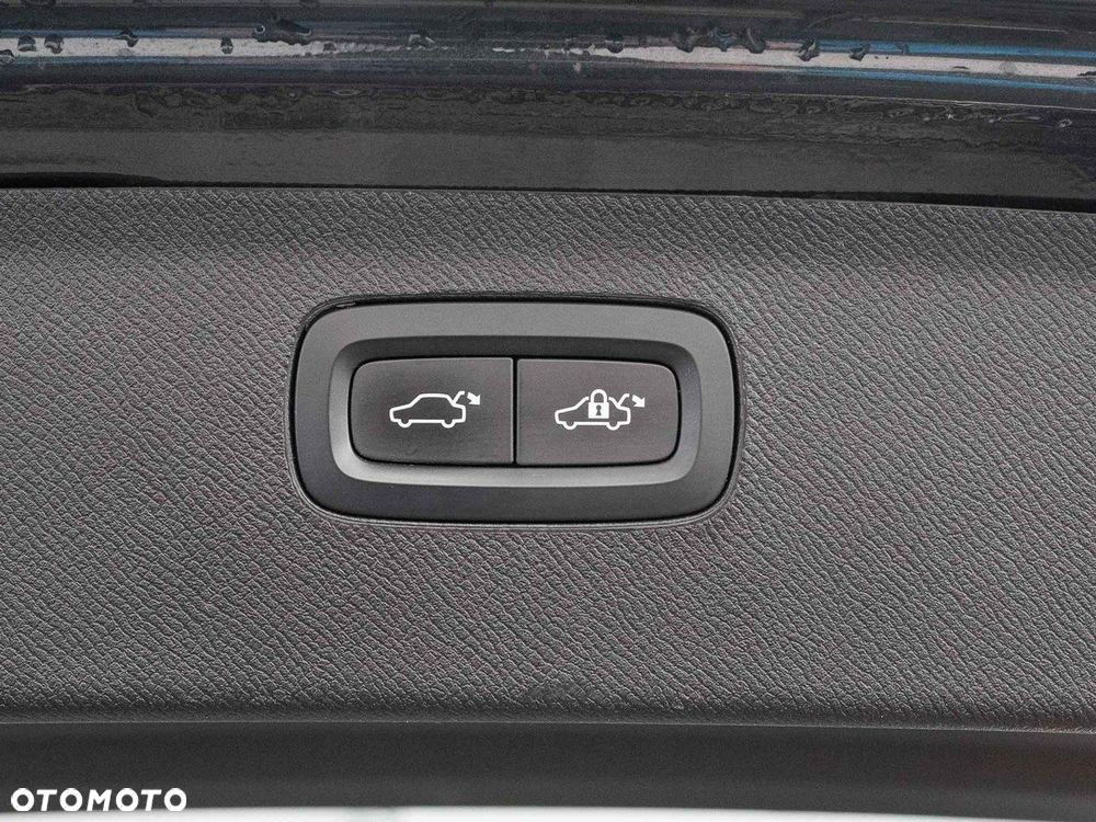 Volvo XC 90 B5 D AWD Inscription 7os - 28