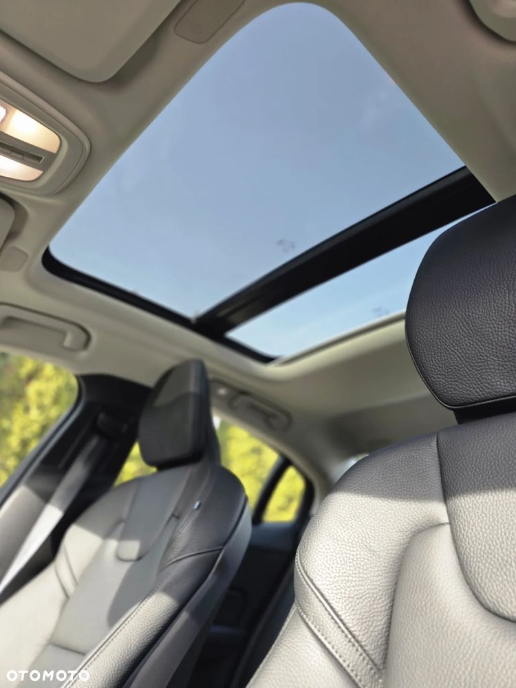 Volvo S60 T8 Recharge AWD Ultimate Dark - 25