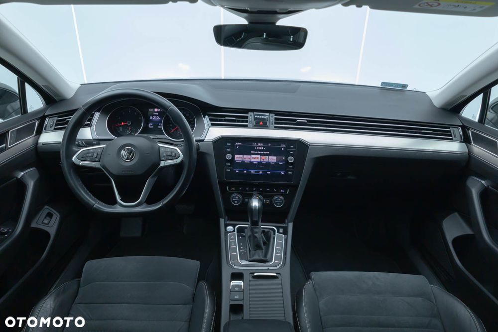 Volkswagen Passat Variant 2.0 TSI Business DSG - 15