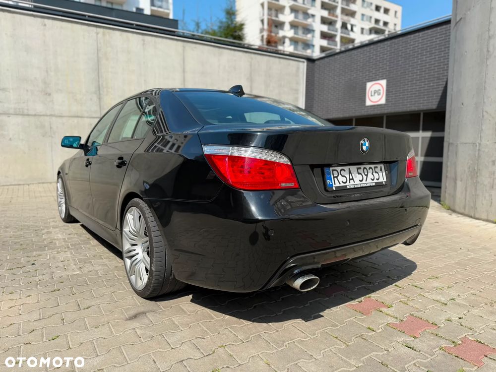 BMW Seria 5 520d Edition Lifestyle - 4