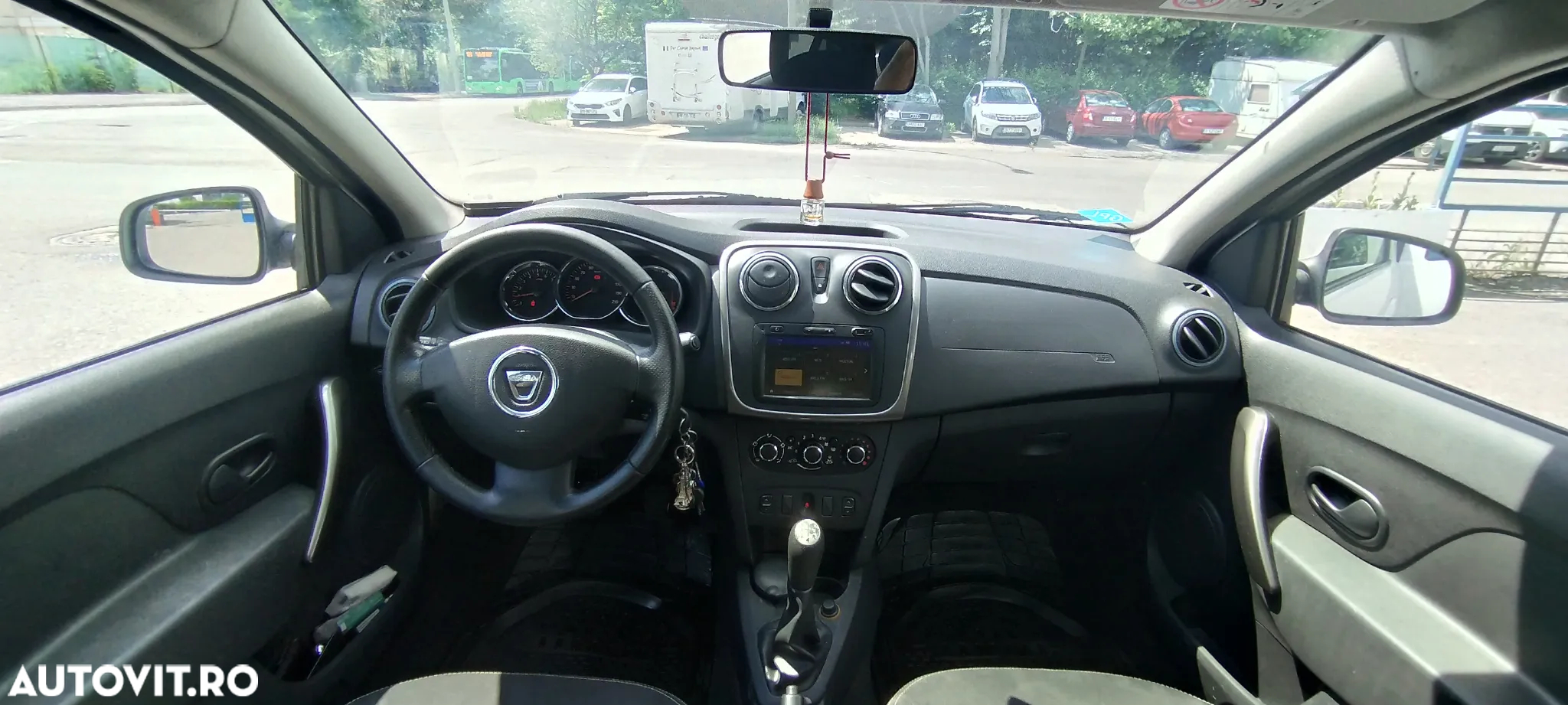 Dacia Sandero 1.2 75CP Laureate - 4