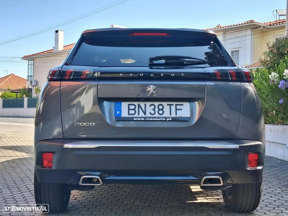 Peugeot 2008 1.2 PureTech Allure EAT8 - 22