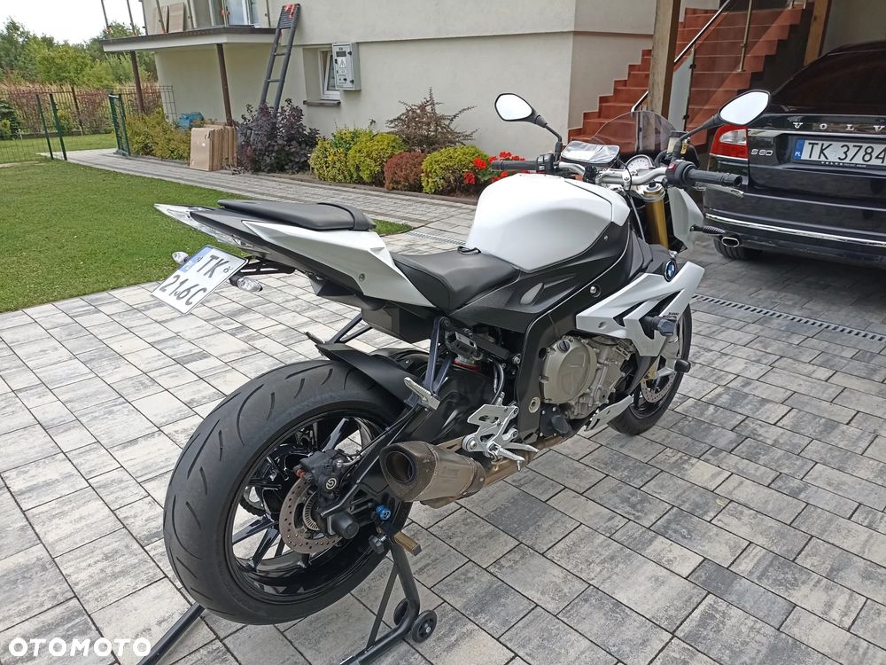 BMW S - 19