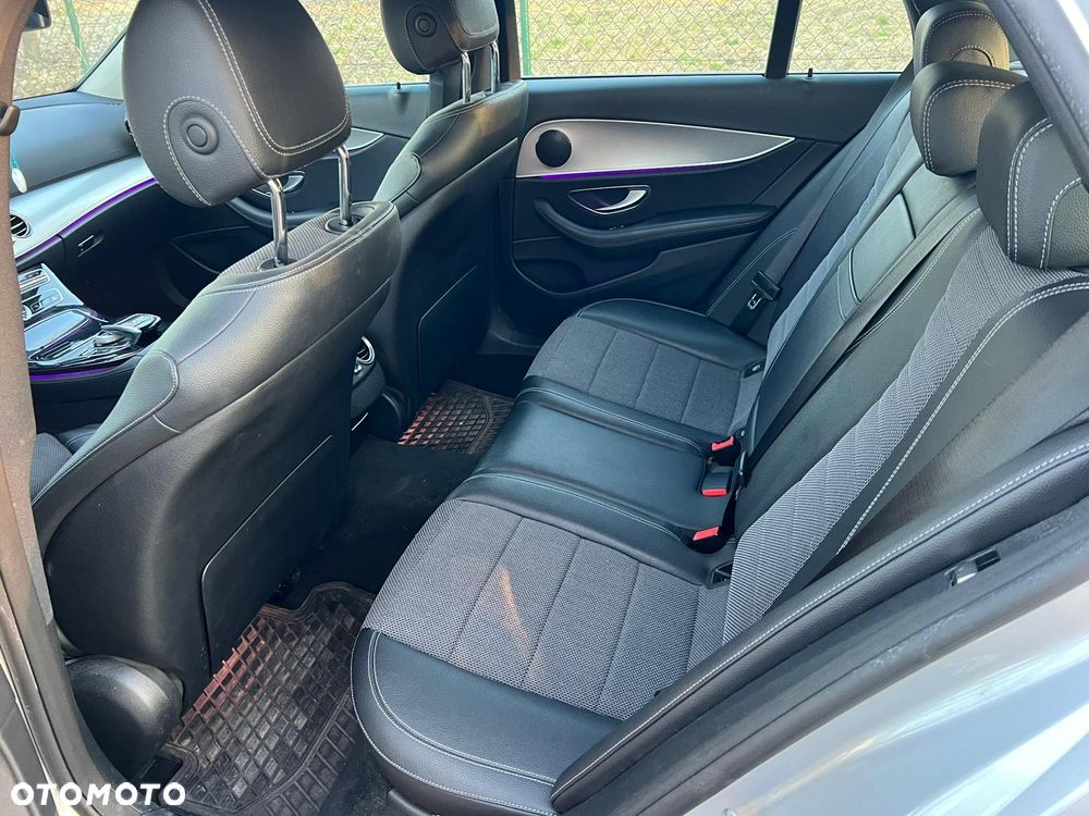 Mercedes-Benz Klasa E 220 d 9G-TRONIC AMG Line - 9