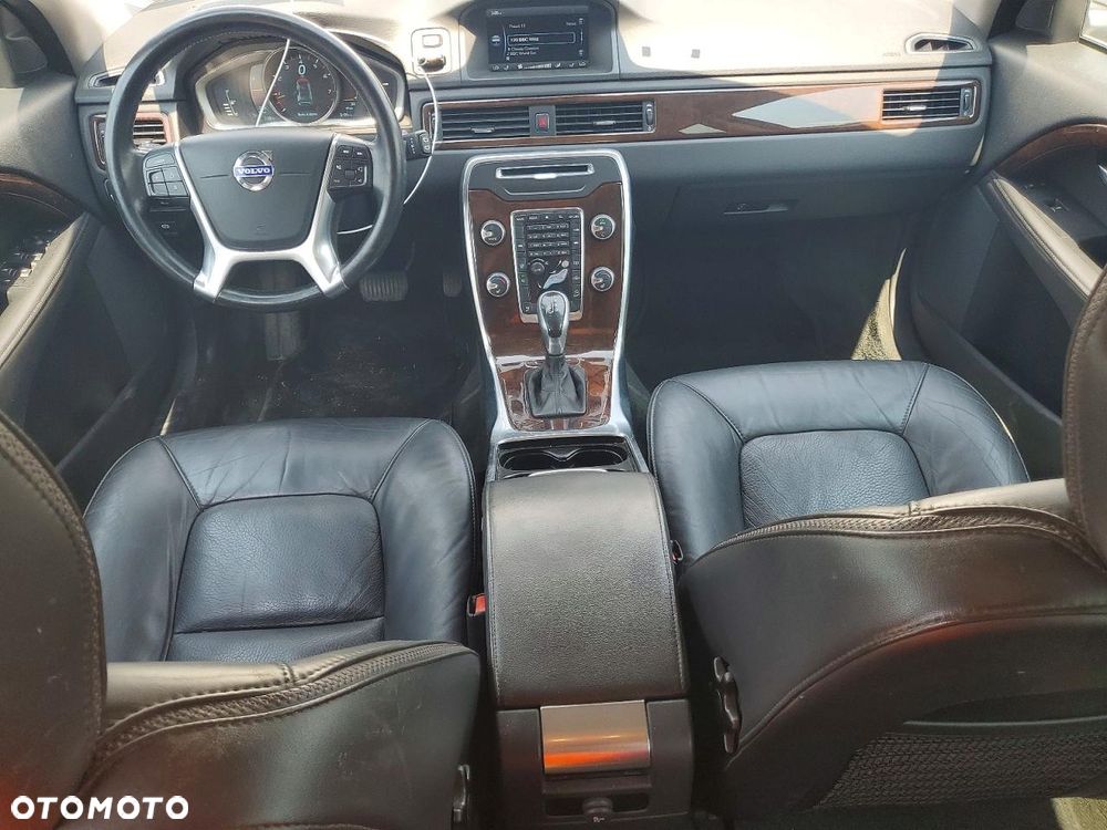 Volvo XC 70 - 9