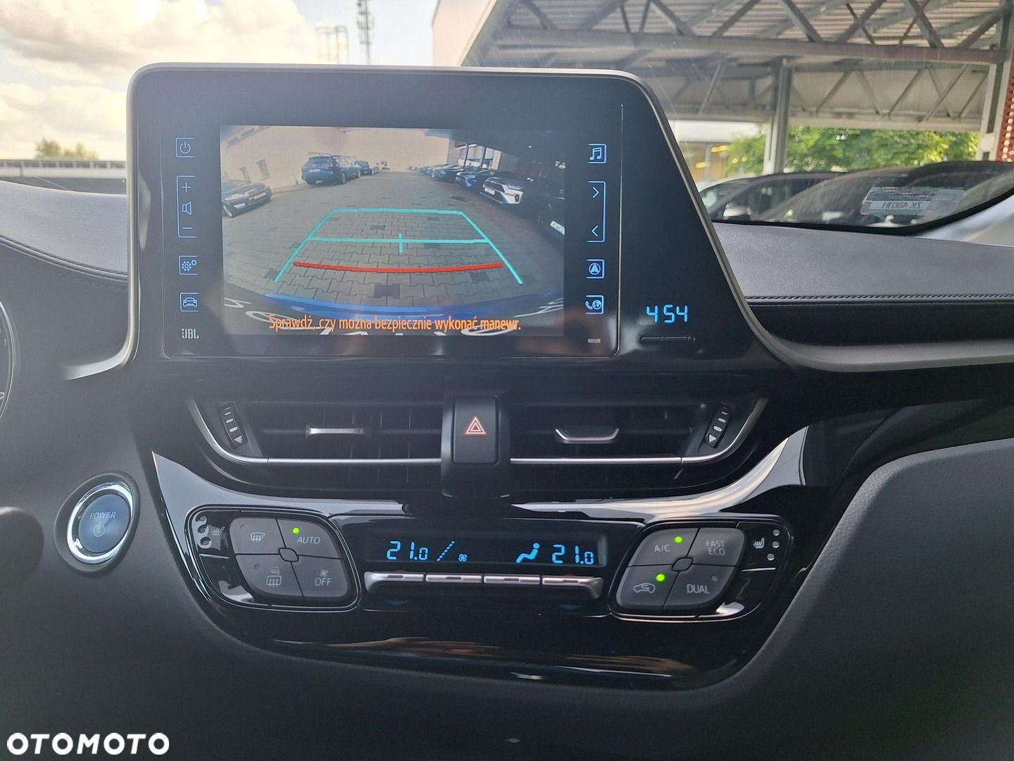 Toyota C-HR - 26