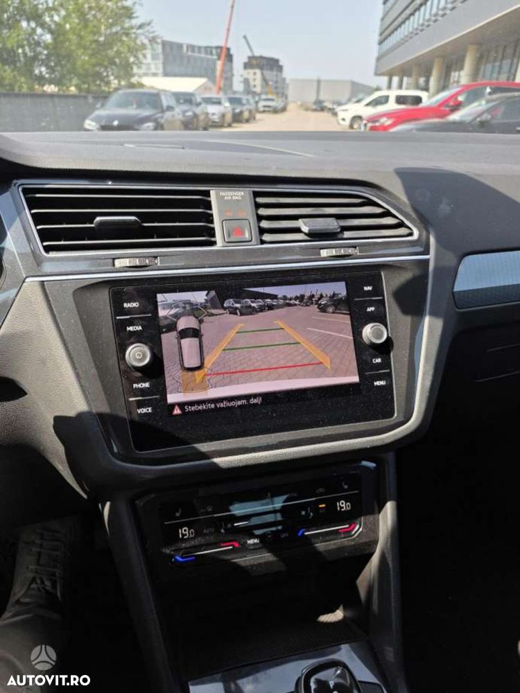 Volkswagen Tiguan - 9