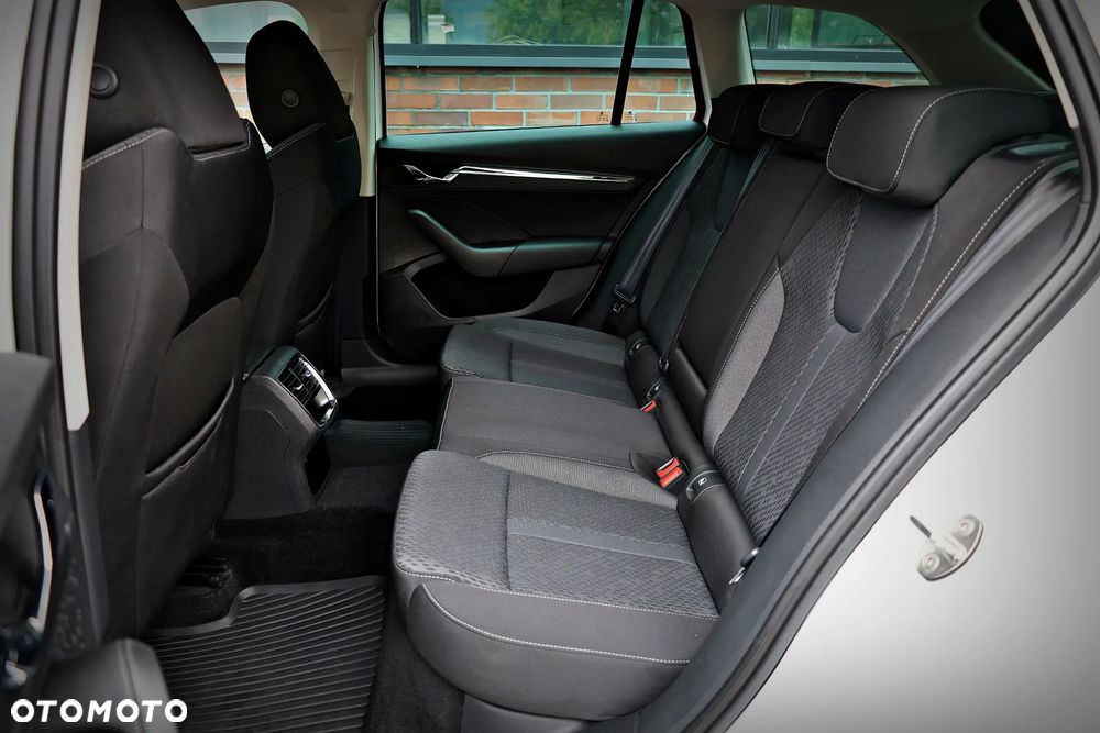 Skoda Octavia 1.5 TSI e-Tec Style DSG - 25