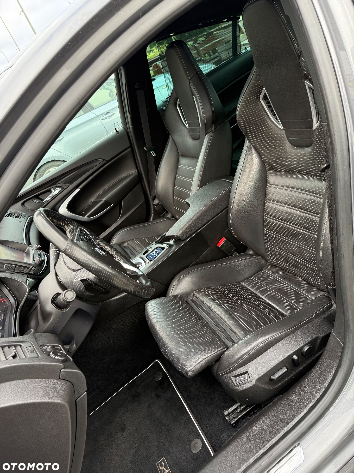 Opel Insignia 2.8 T V6 OPC - 12