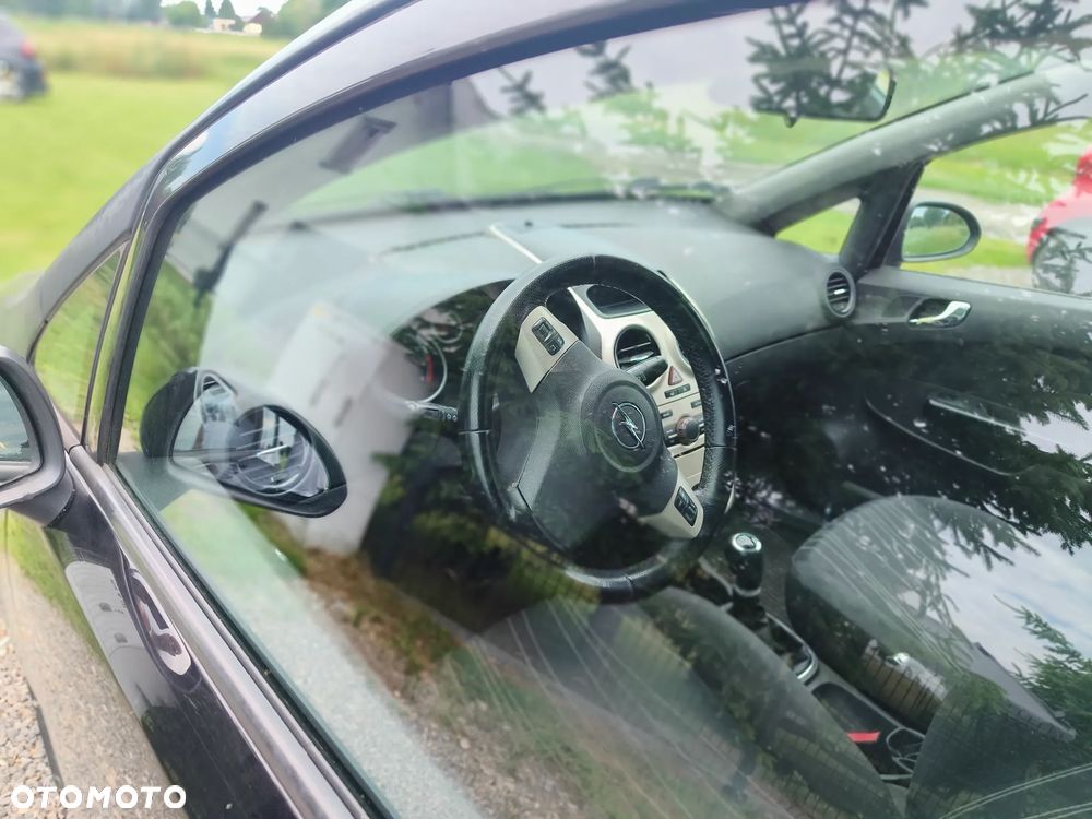 Opel Corsa 1.2 16V Enjoy - 4