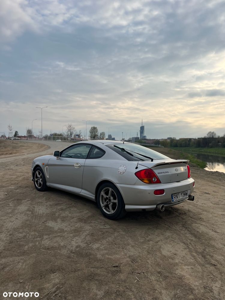 Hyundai Coupe - 2