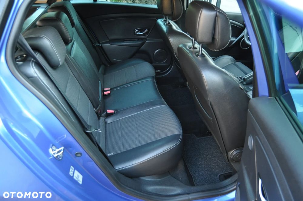 Renault Megane TCe 180 Dynamique - 12