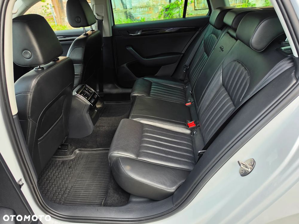Skoda Superb 2.0 TDI L&K DSG - 12