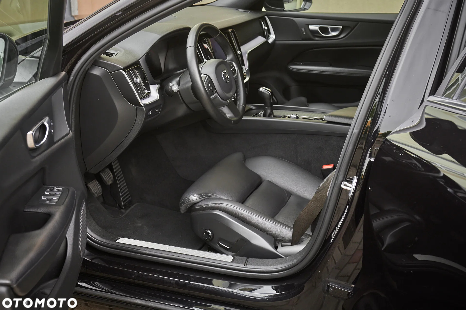 Volvo V60 D3 Momentum Pro - 28