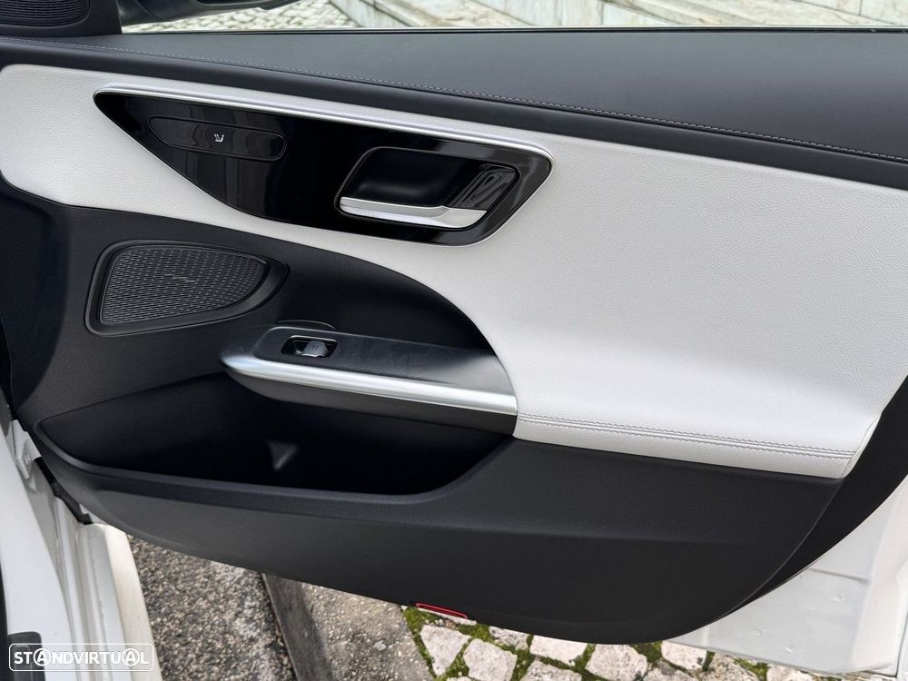 Mercedes-Benz C 300 e AMG Line - 23