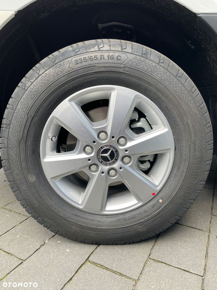 Mercedes-Benz Sprinter 319 CDI L2H2 Hak 3,5t Reflektory LED - 22