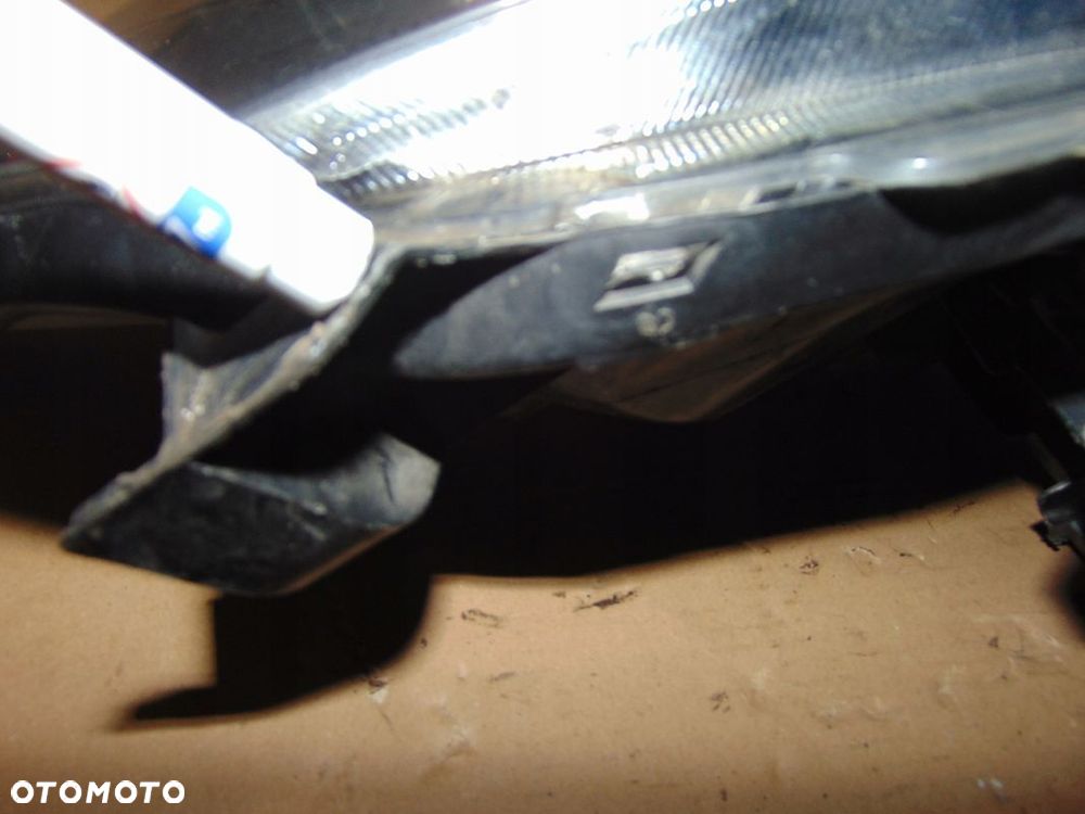 LAMPA PRAWA PRZEDNIA PRZÓD TOYOTA AURIS I LIFT FL EUROPA 81110-02A40 - 4