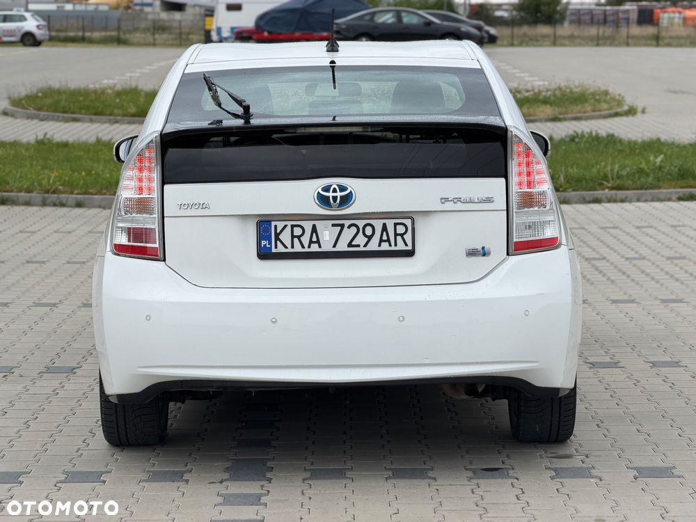 Toyota Prius - 8