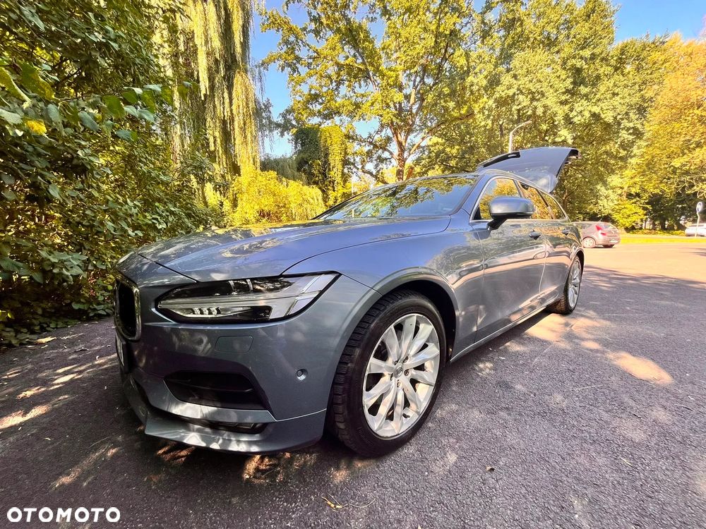 Volvo V90 D4 Momentum - 25