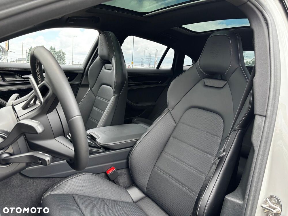 Porsche Panamera - 31