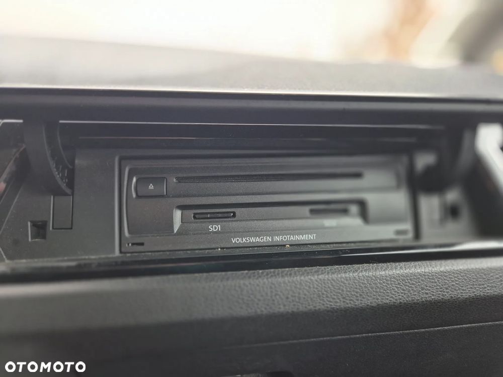 Volkswagen Touran 1.4 TSI BMT Highline DSG - 29