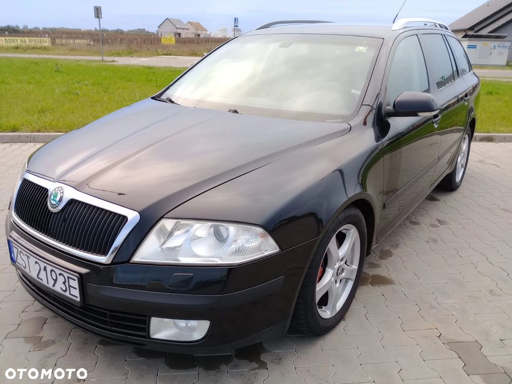 Skoda Octavia Combi 2.0 TDI DSG Elegance - 11