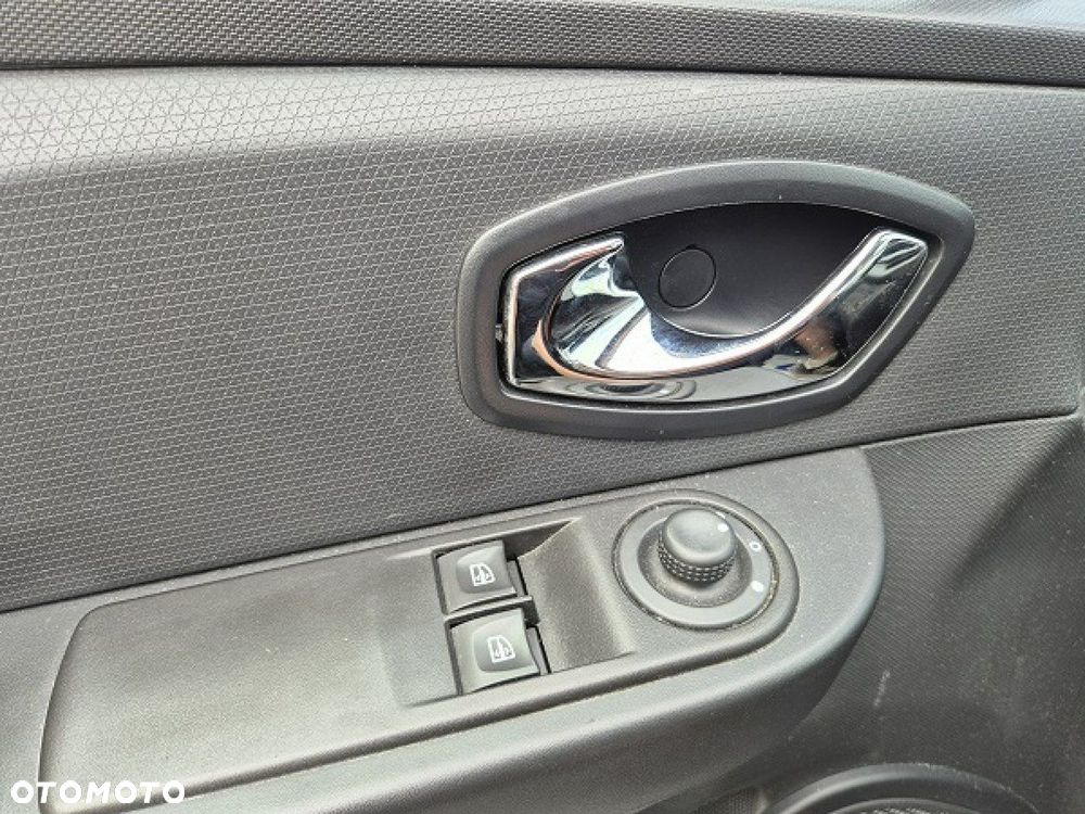 Renault Clio - 12