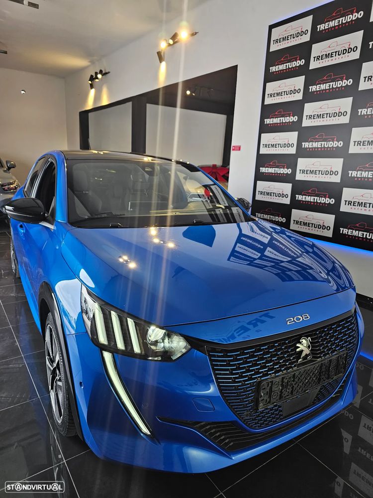 Peugeot e-208 GT - 28