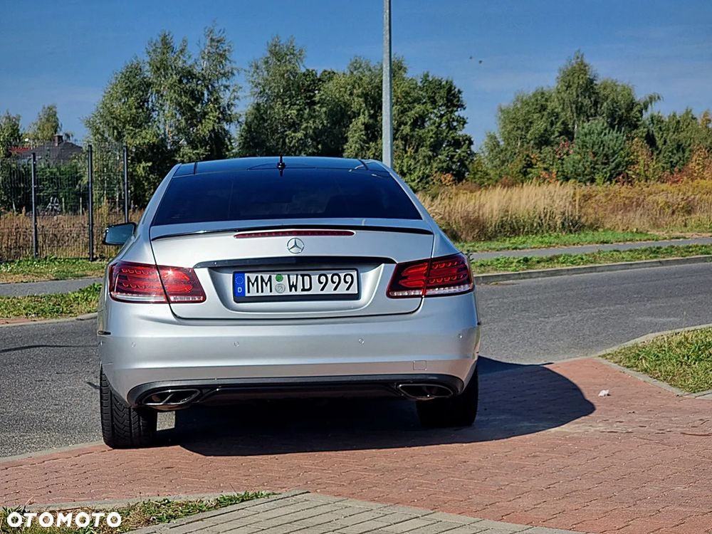 Mercedes-Benz Klasa E - 9