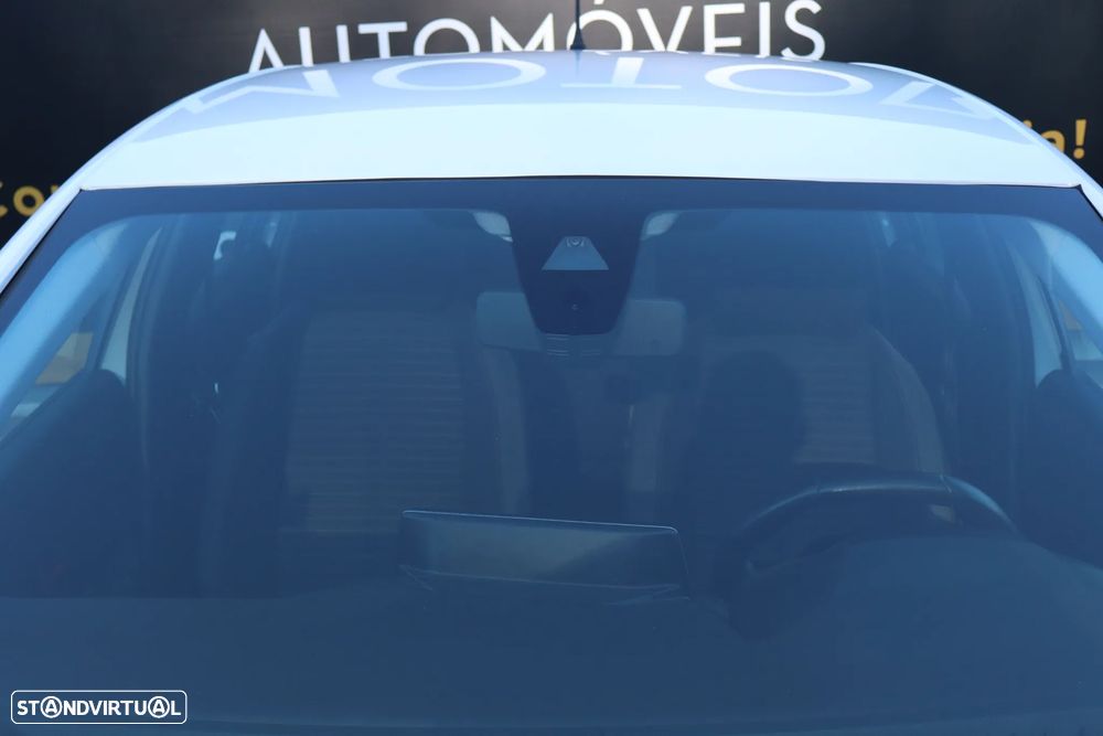 Peugeot e-208 Allure Pack - 25