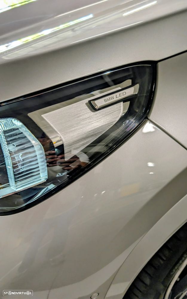 BMW iX1 — fotografia 13