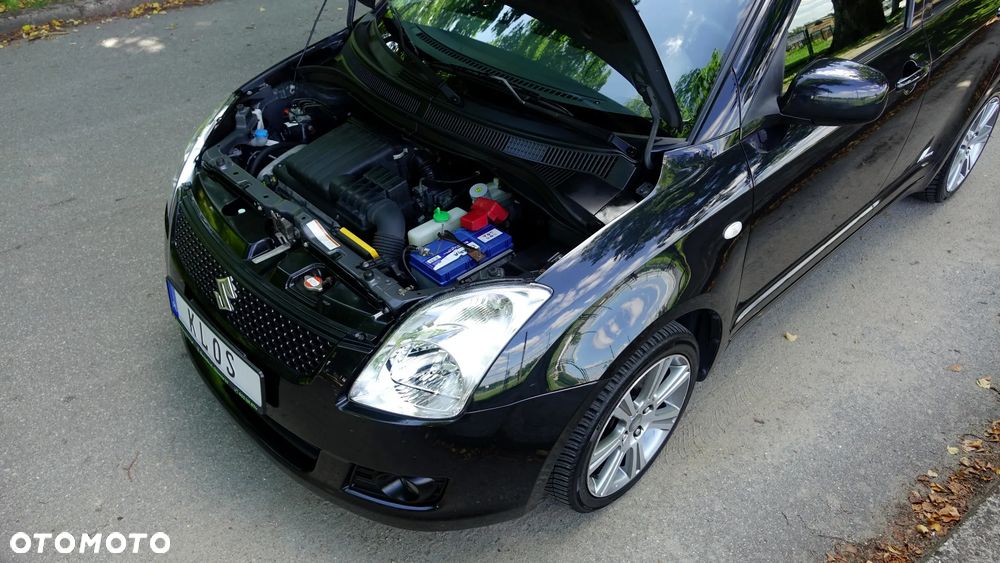 Suzuki Swift 1.3 Black and White - 24
