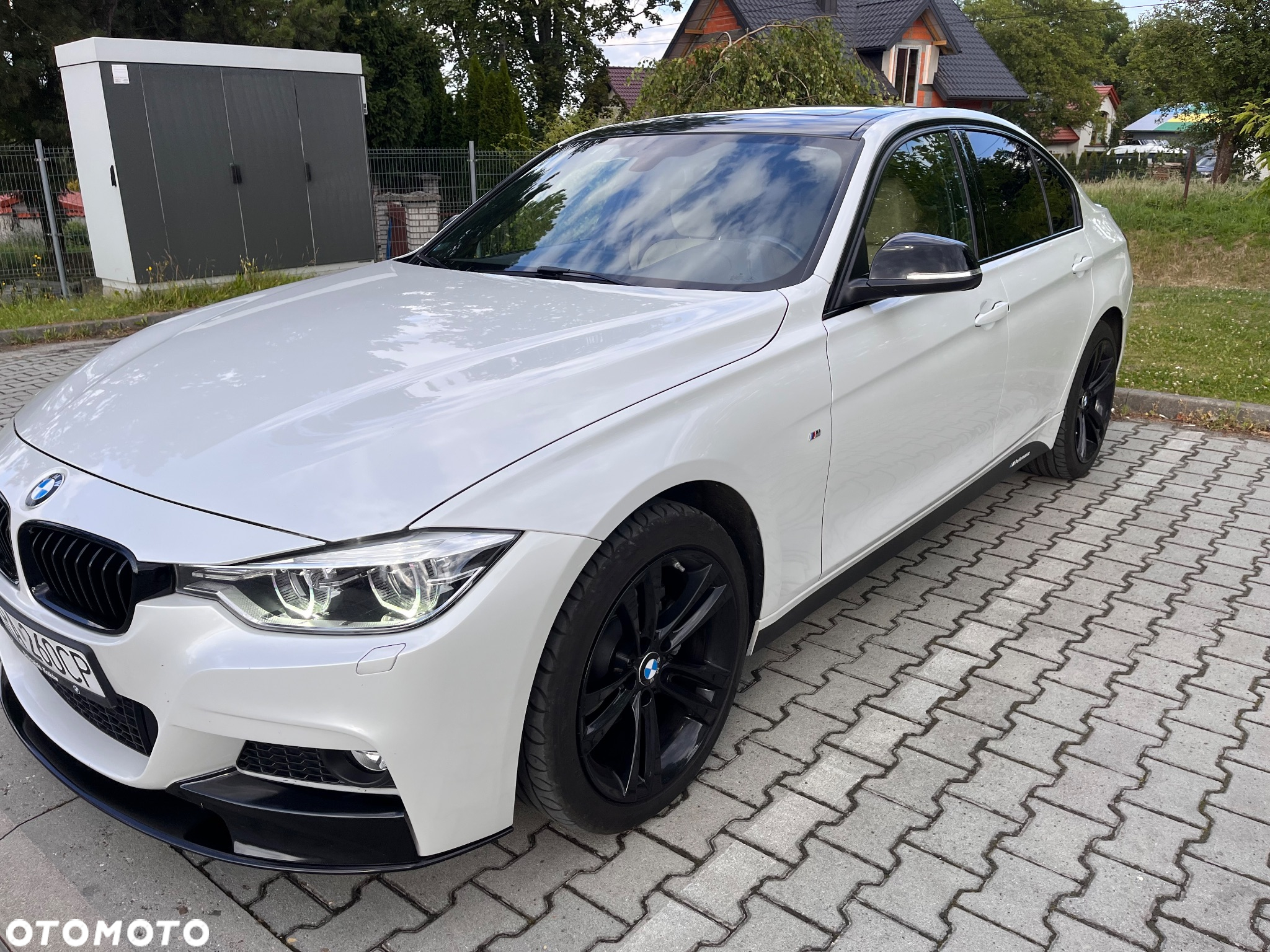 BMW Seria 3 330i xDrive - 2