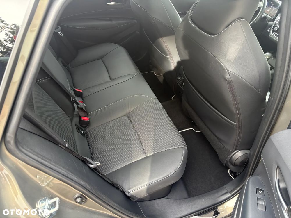 Toyota Corolla - 16