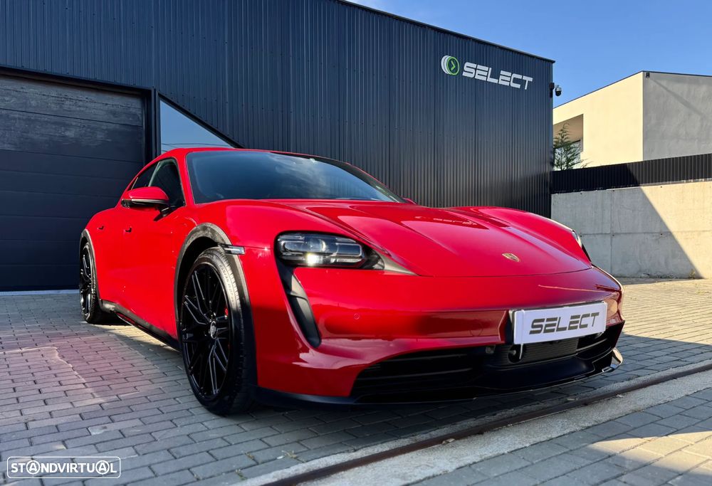 Porsche Taycan Cross Turismo 4 - 2