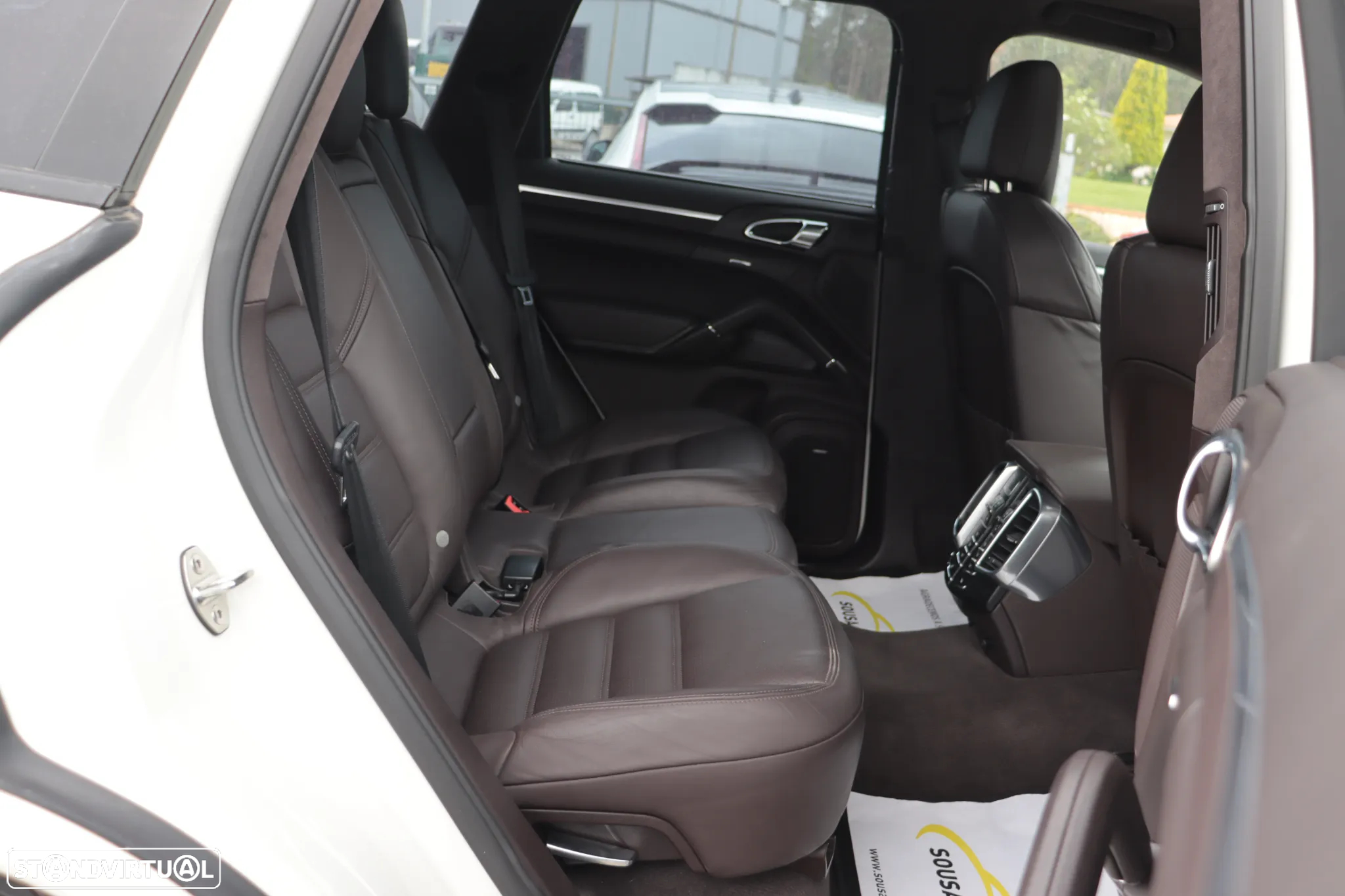 Porsche Cayenne Turbo - 16