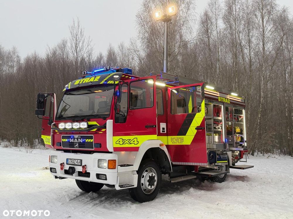 MAN Straż pożarna, Pojazd pożarniczy, Wóz strażacki, MAN L80 średni GBA 4x4 CNBOP, wyciągarka, 3000l wody, reduktor, blokady, mosty - 22
