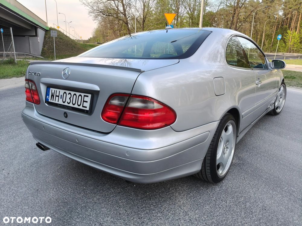 Mercedes-Benz CLK - 4