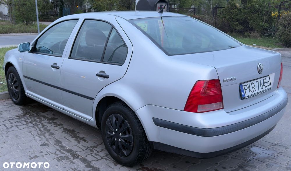 Volkswagen Bora 1.4 Basis - 4