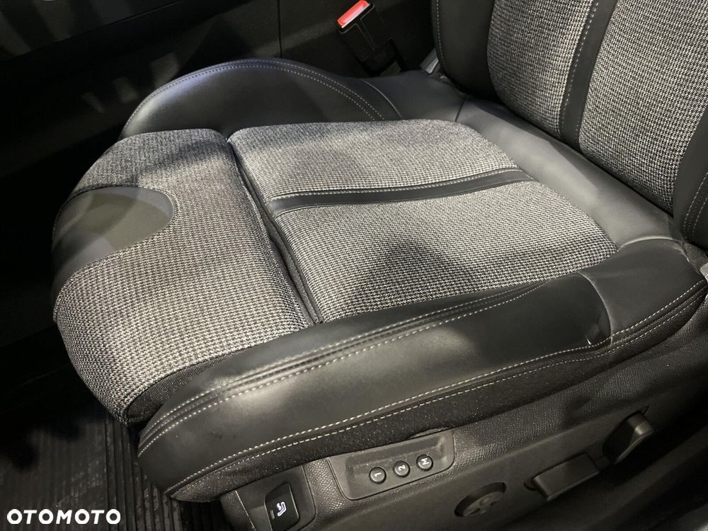 Peugeot 5008 1.6 PureTech Allure S&S EAT8 - 13