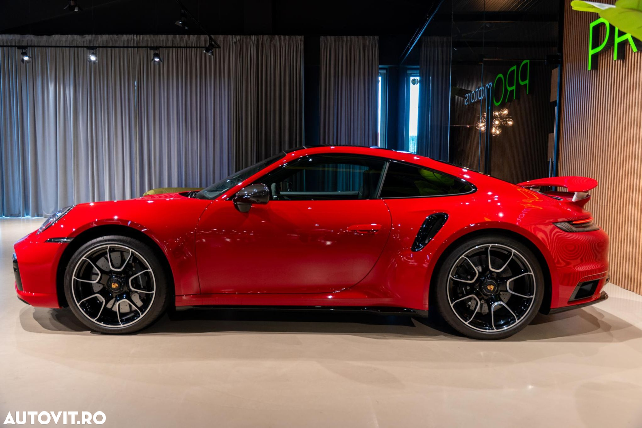 Porsche 911-TURBO-S - 7