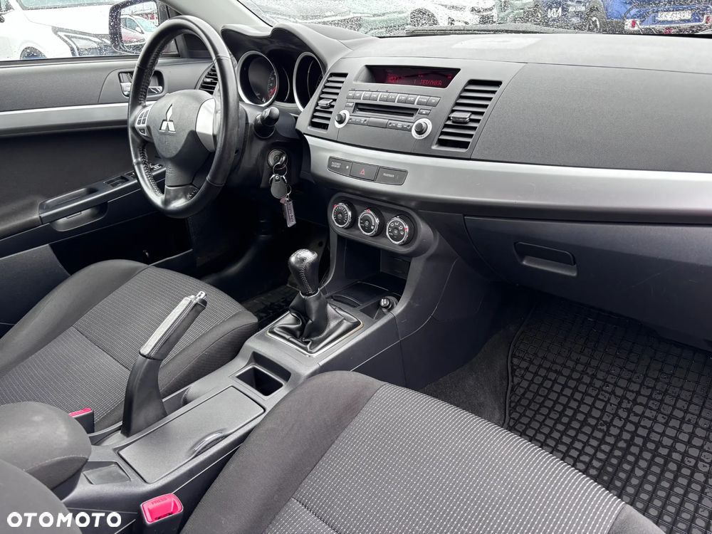 Mitsubishi Lancer 1.5 Inform ASTC - 11